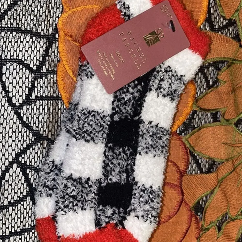Rachel Parcell Black Buffalo Check Fuzzy Crew Socks Red Trim Women’s 9-11 NWT